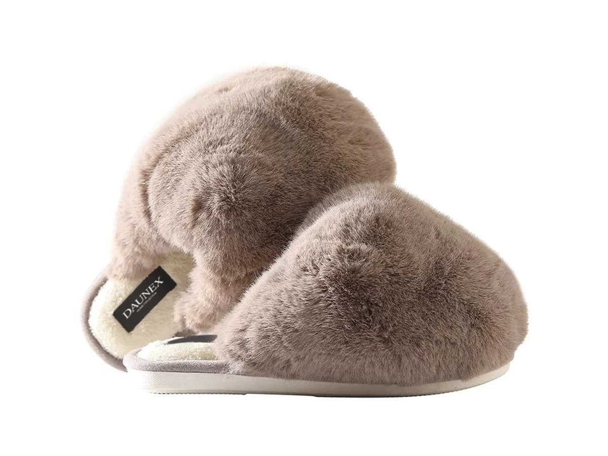 Ciabatte-POUF_tortora_web01.jpg.webp