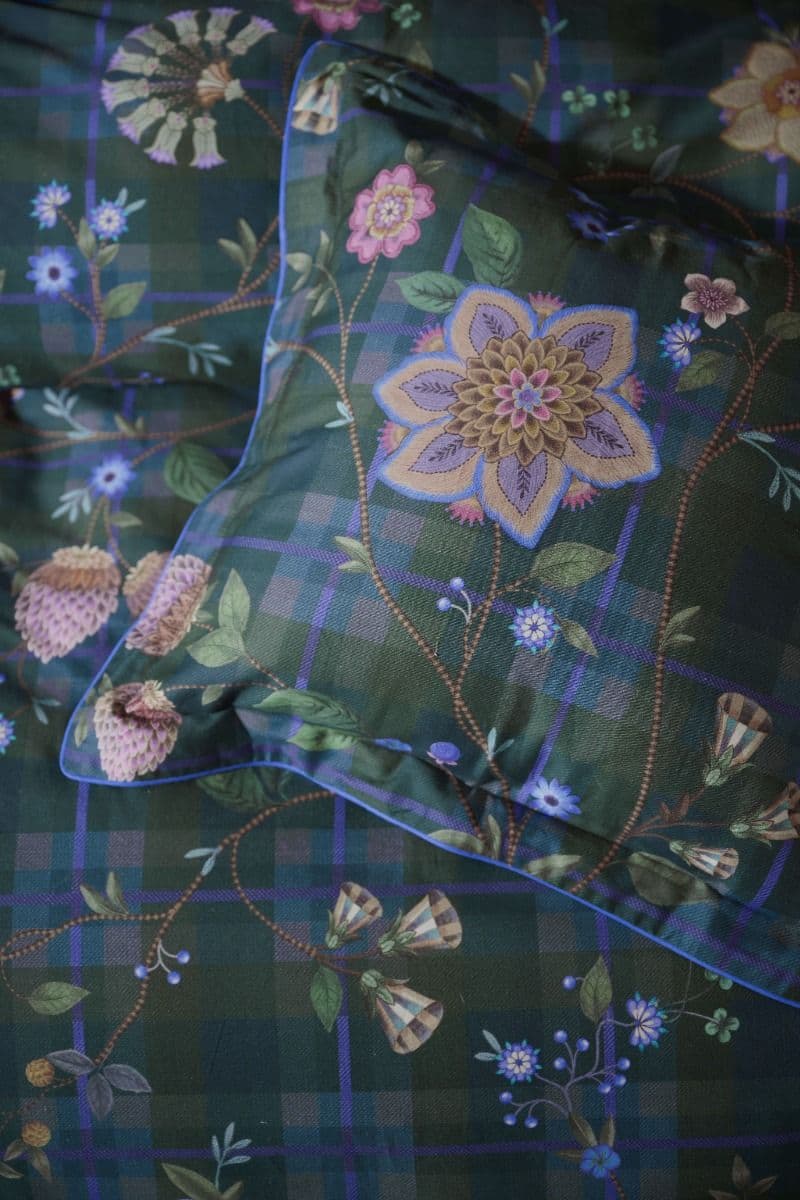 flores_felices_darkblue-41_detail_hr.jpg