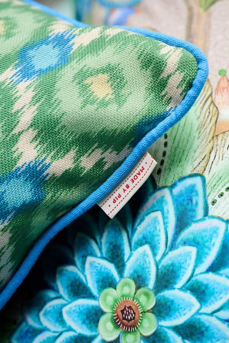 zazu_cushion_green-40_detail_lr-1.jpg