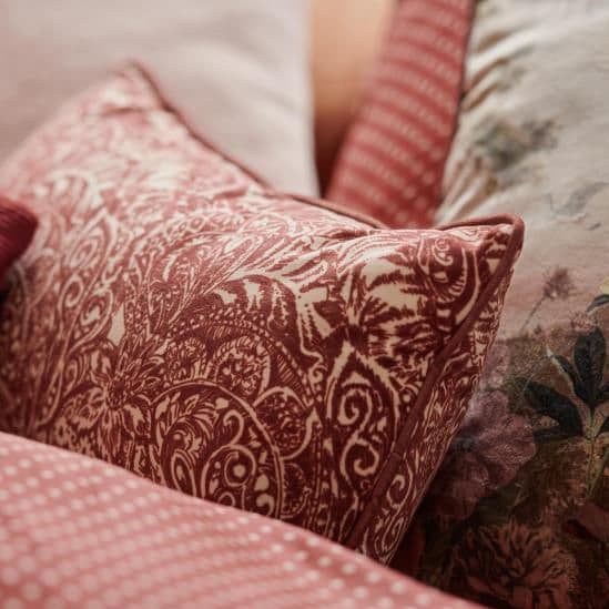 halle_cushion_rose.jpg